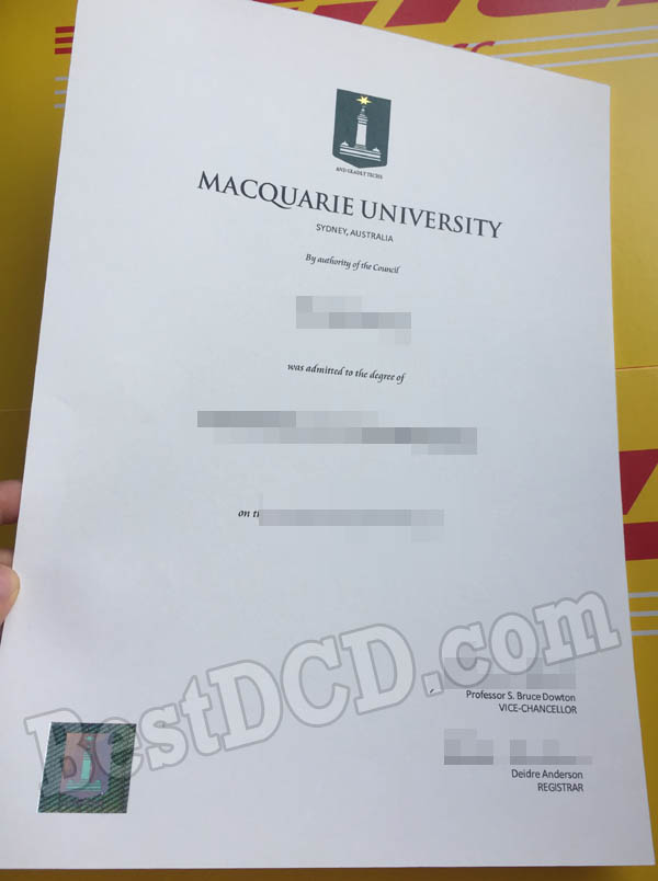 Macquarie University fake degree